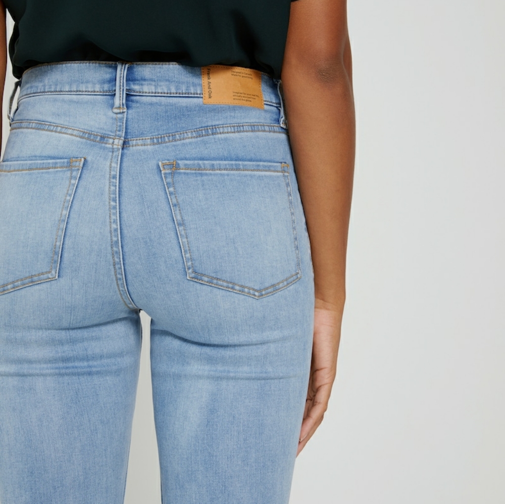 Like new Frank & Oak Debbie Jeans